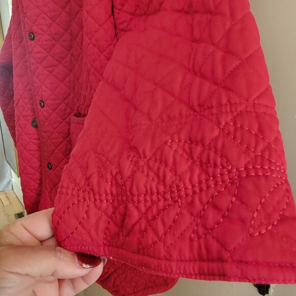 Denim & Co Reversible Quilted Jacket With Floral Print & Solid Red Design Button - Picture 11 of 16